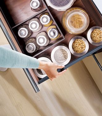 Sistemas de Guías o Correderas para Cajones de Cocina | Jako Herrajes